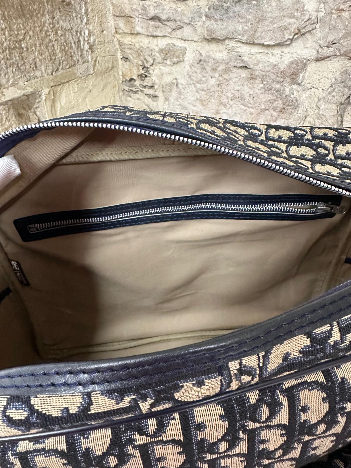 Borsa da viaggio Dior Oblique con doppia tasca e tracolla regolabile – fine anni ’90