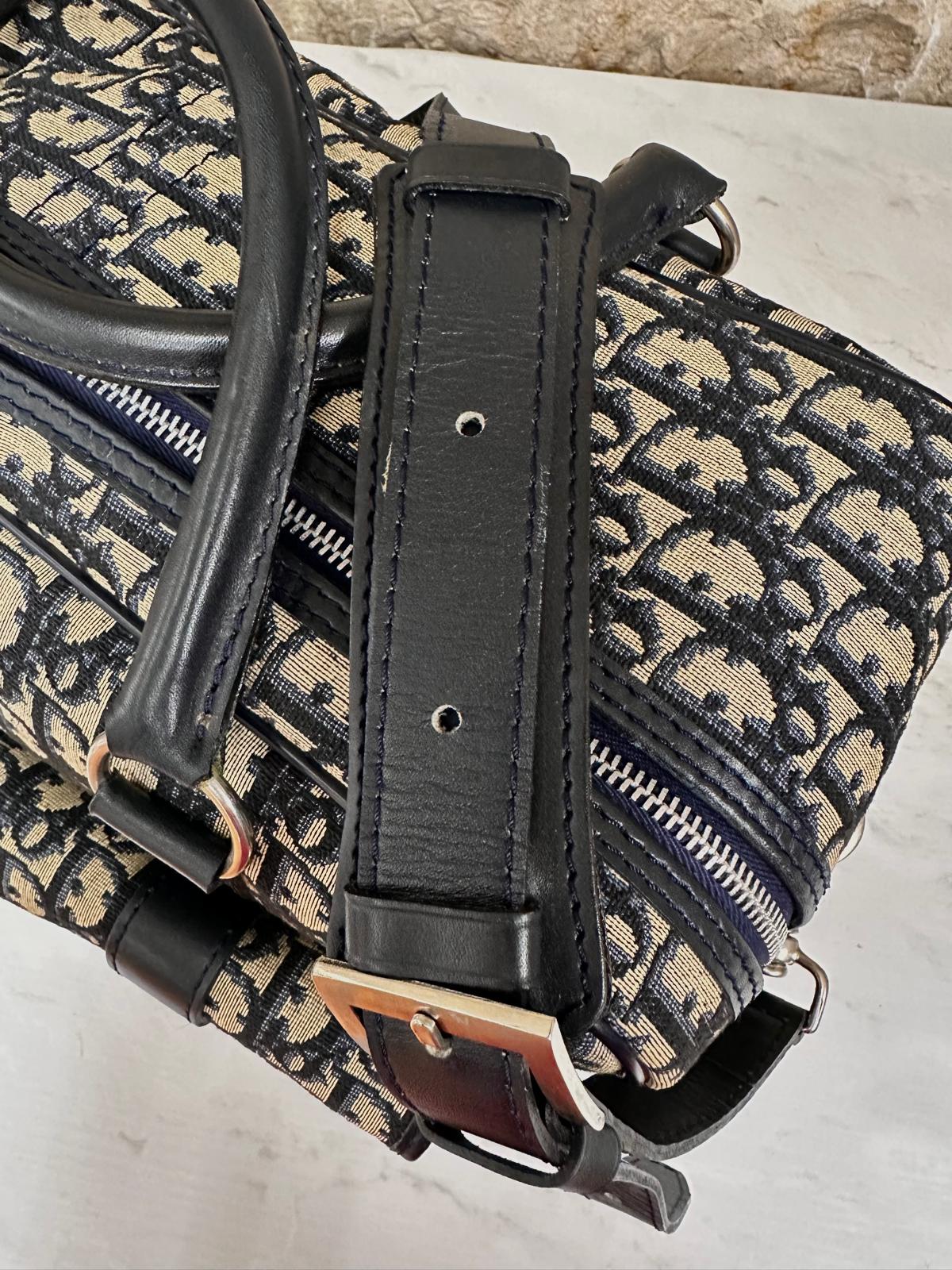 Borsa da viaggio Dior Oblique con doppia tasca e tracolla regolabile – fine anni ’90