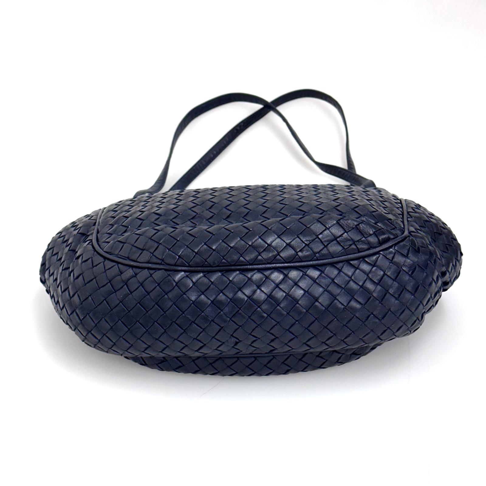 Bottega Veneta Borsa a due vie modello hobo in pelle intrecciata blu
