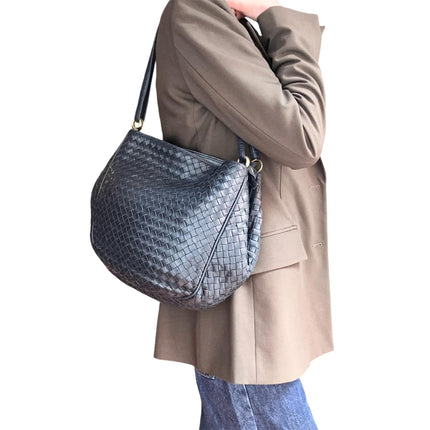 Bottega Veneta Borsa a due vie modello hobo in pelle intrecciata blu