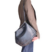Bottega Veneta Borsa a due vie modello hobo in pelle intrecciata blu