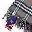 Burberry Sciarpa in lana con stampa check grigia mai usata