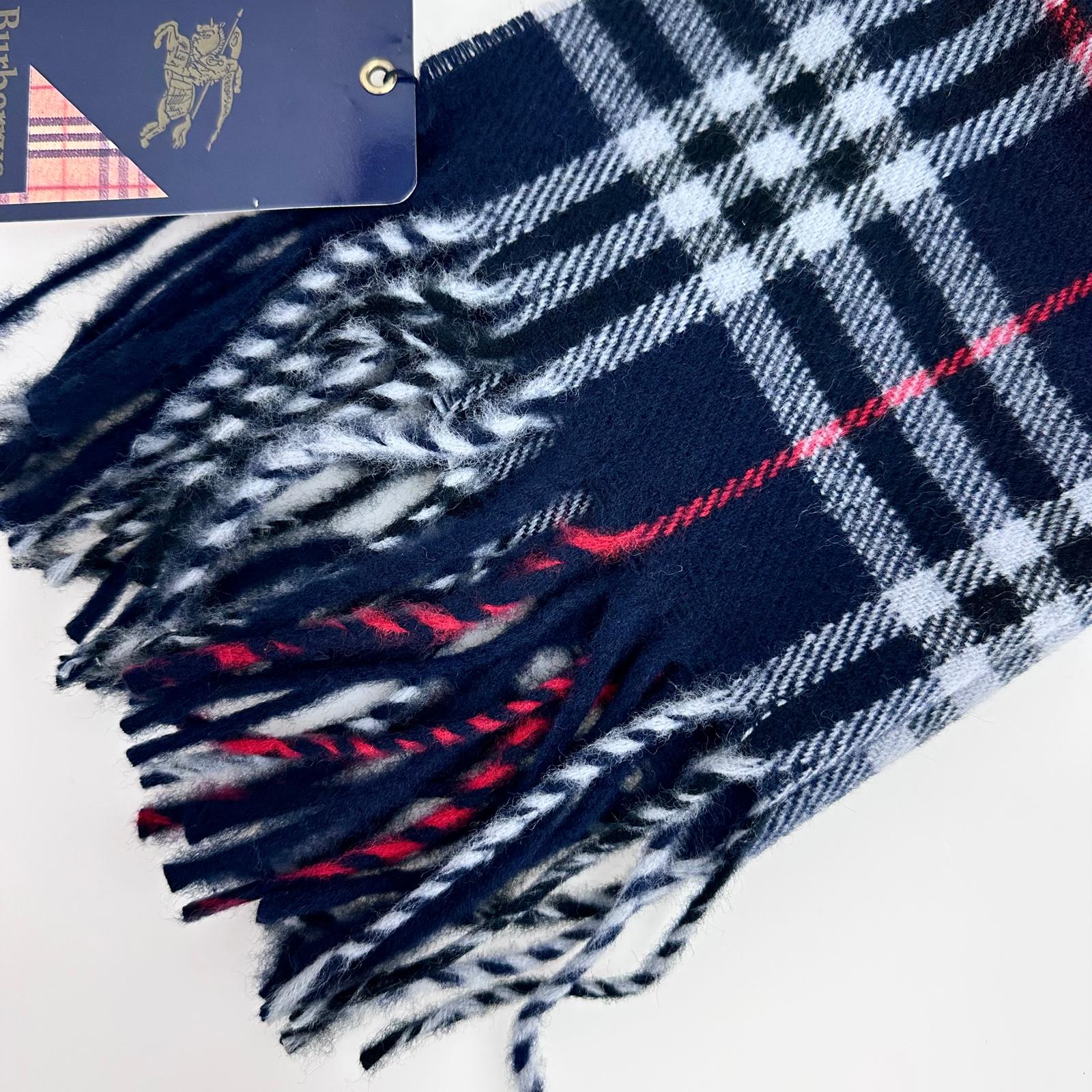 Burberry sciarpa in lana check blu con frange mai usata