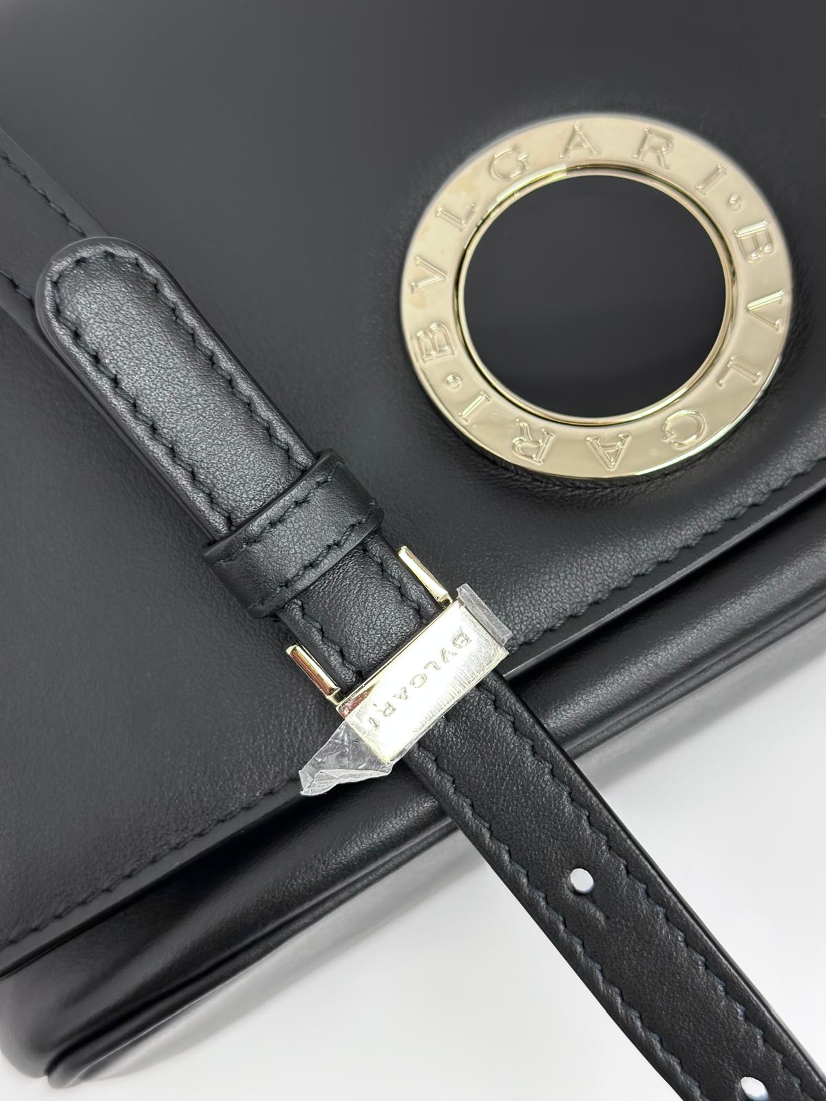 Bvlgari Borsa a due vie in Pelle Nera con Logo Acciaio