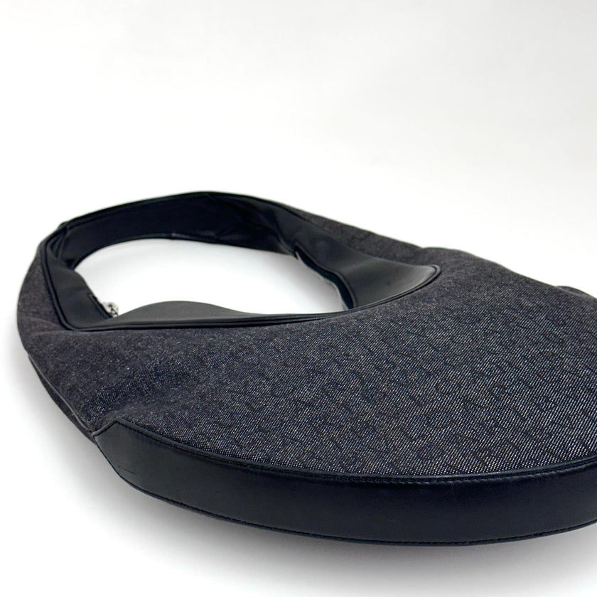 Bvlgari Borsa a spalla modello Hobo in tela monogram e pelle nera