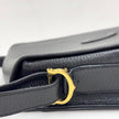 Cartier Borsa a tracolla in pelle martellata nera con logo frontale