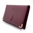 Cartier Borsa clutch in pelle bordeaux con logo centrale
