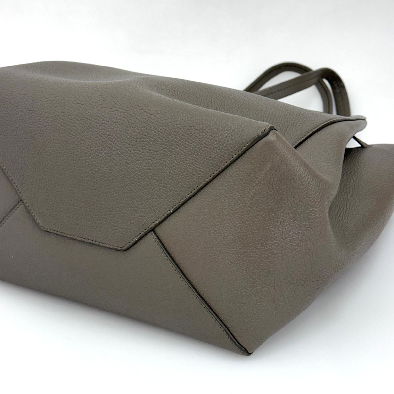 Céline Borsa Cabas Phantom in Pelle Martellata Taupe