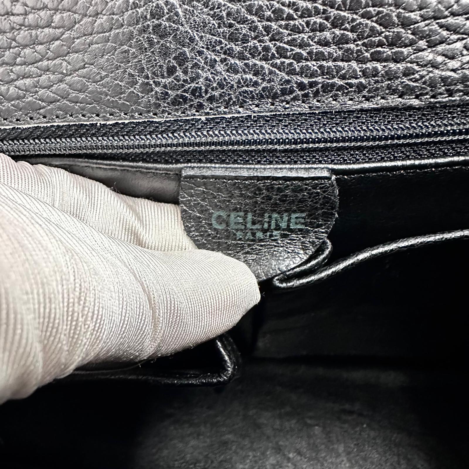 Céline Borsa a mano in pelle nera vintage con chiusura bijoux oro