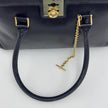 Céline Borsa a mano in pelle nera vintage con chiusura bijoux oro