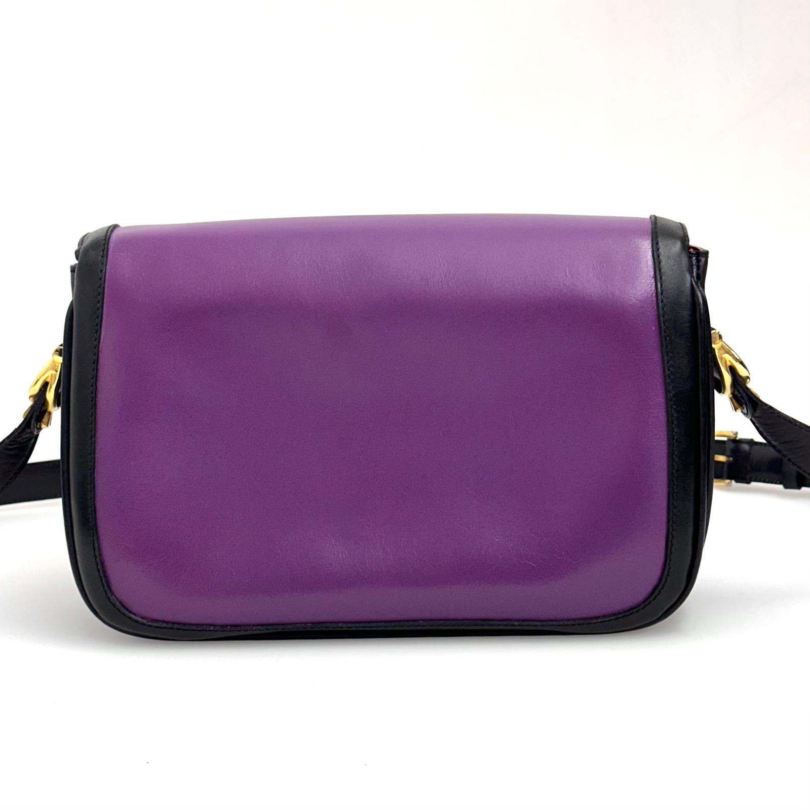 Céline Borsa a spalla vintage in pelle viola con chiusura logo dorata