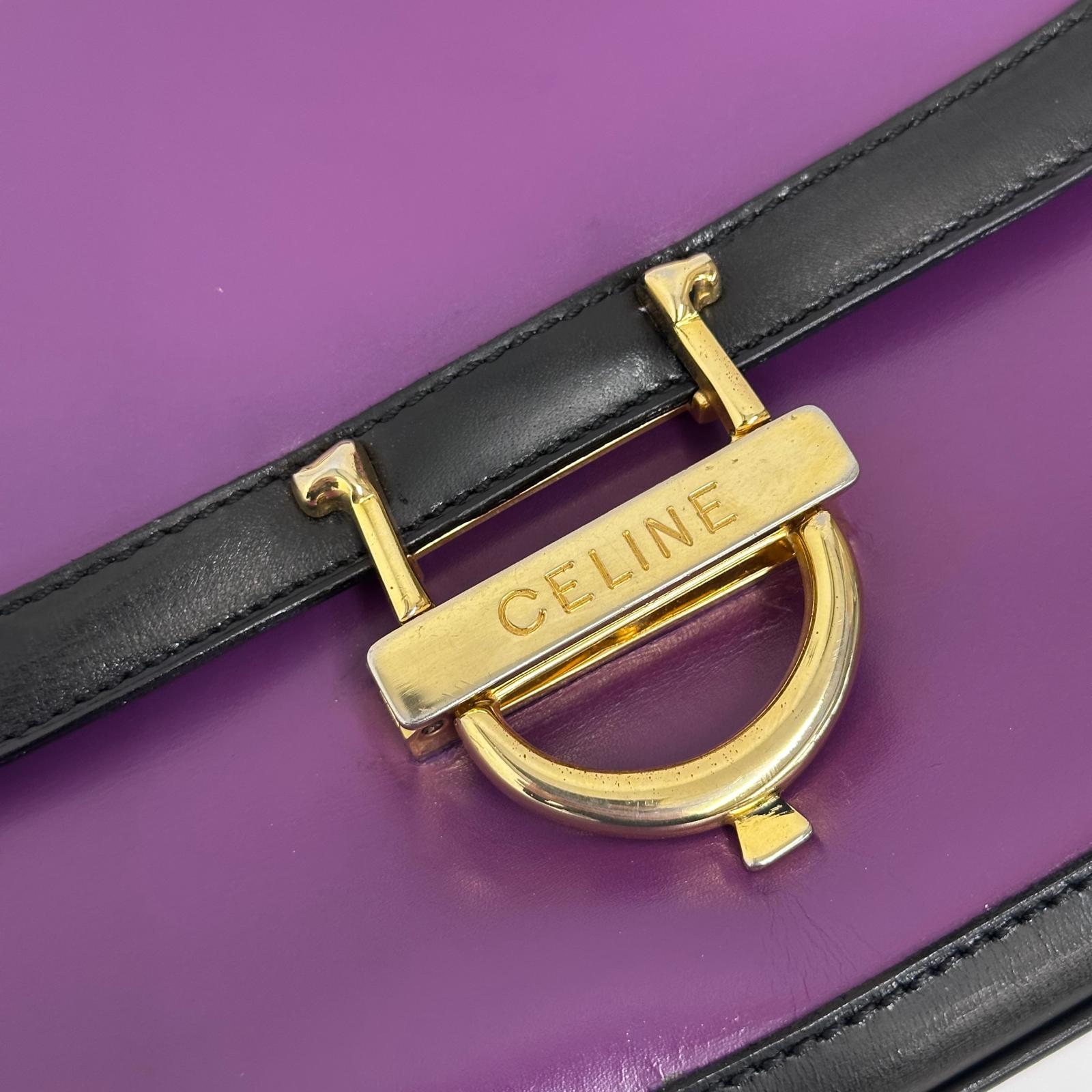Céline Borsa a spalla vintage in pelle viola con chiusura logo dorata
