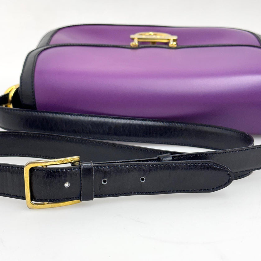 Céline Borsa a spalla vintage in pelle viola con chiusura logo dorata