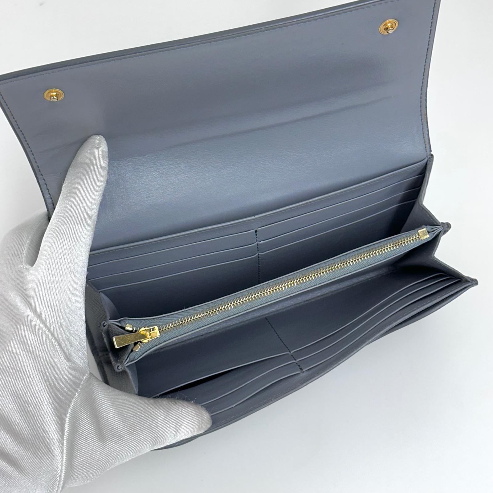 Celine Large Flap Wallet in Pelle di Vitello Granata Grigio