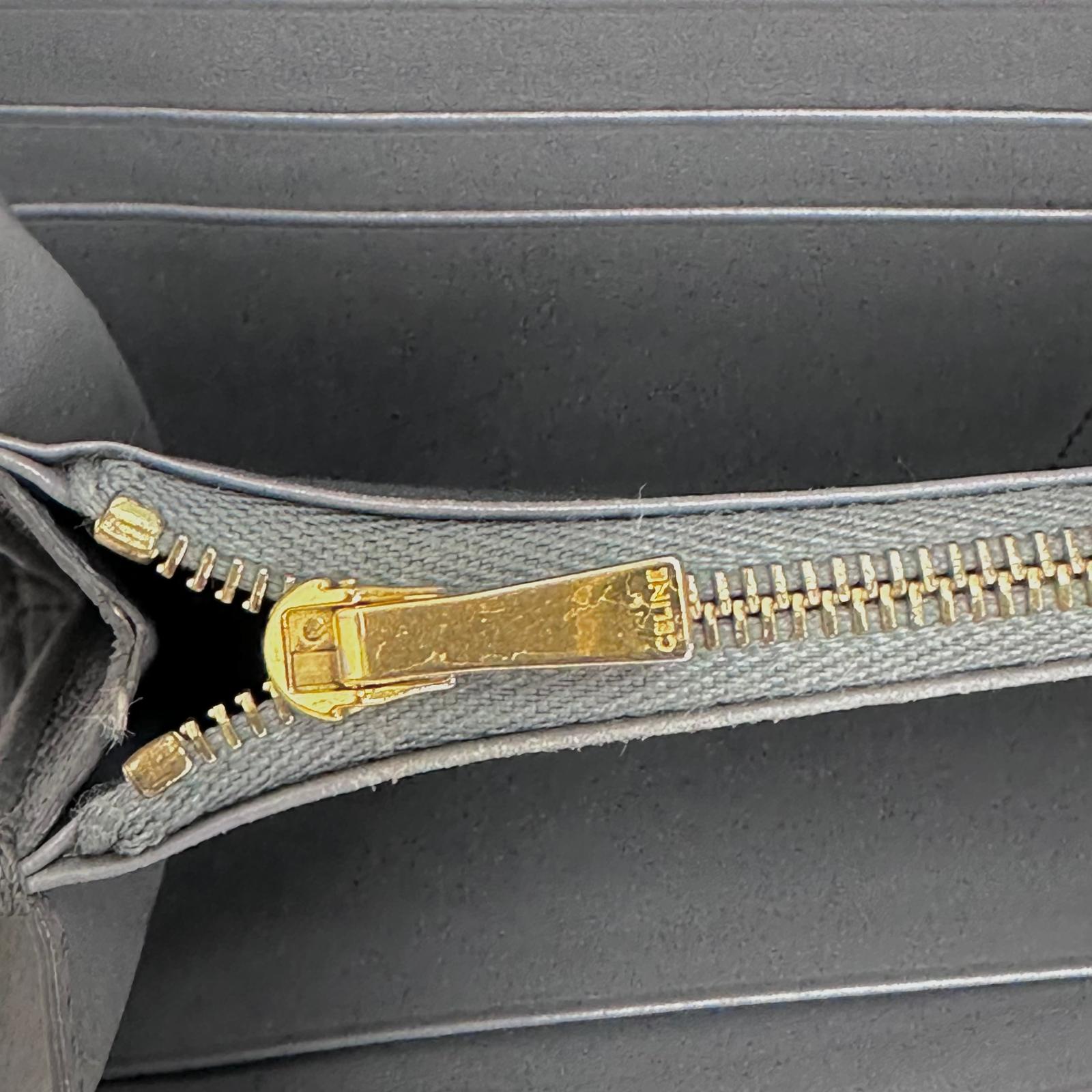 Celine Large Flap Wallet in Pelle di Vitello Granata Grigio