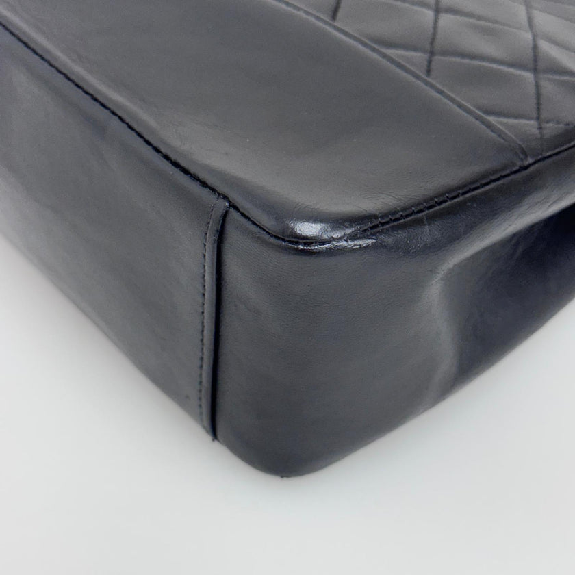 Chanel 31 Borsa Vintage Nera in Pelle Matelassé con Tracolla