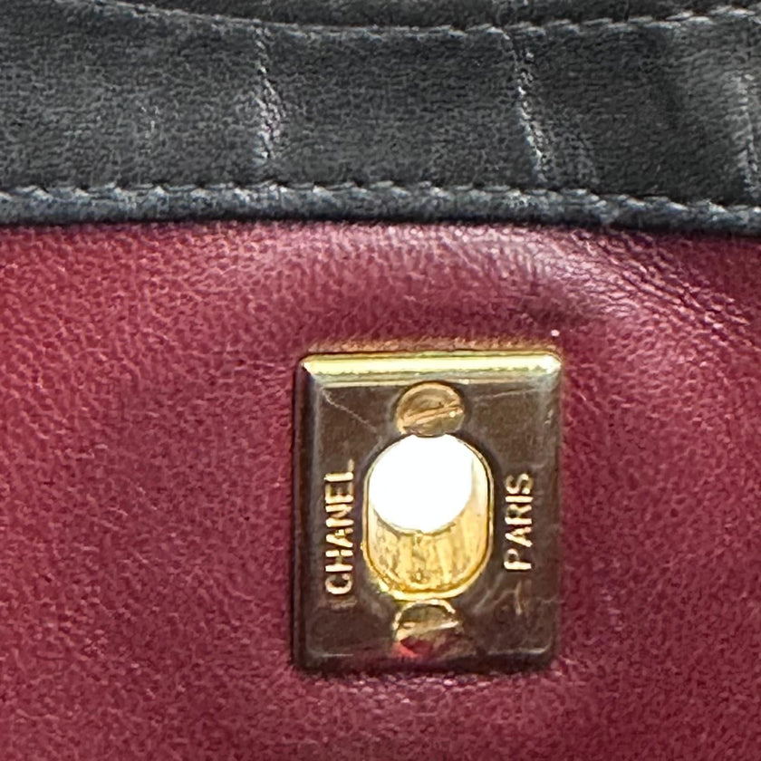 Chanel 31 Borsa Vintage Nera in Pelle Matelassé con Tracolla