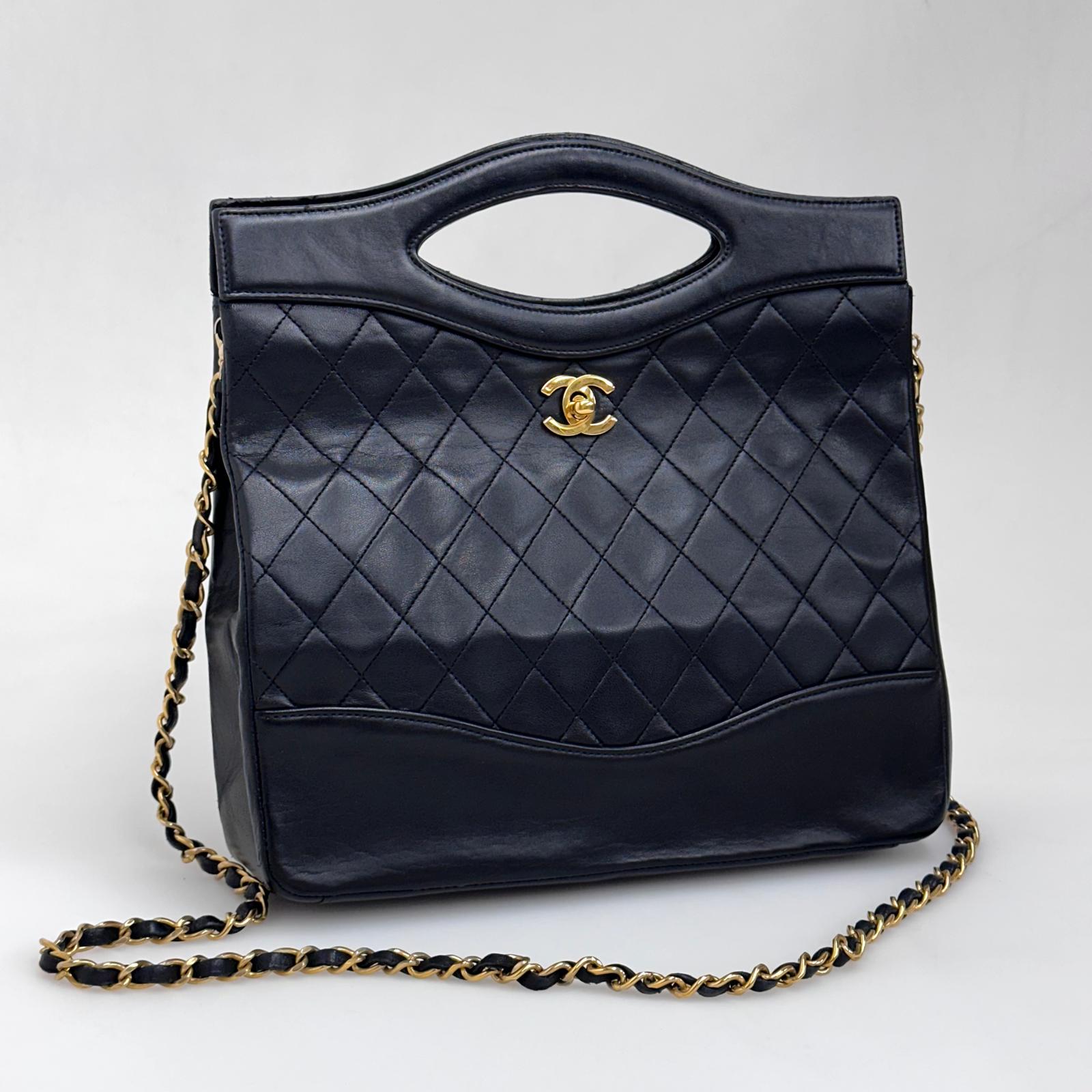 Chanel 31 Borsa Vintage Nera in Pelle Matelassé con Tracolla