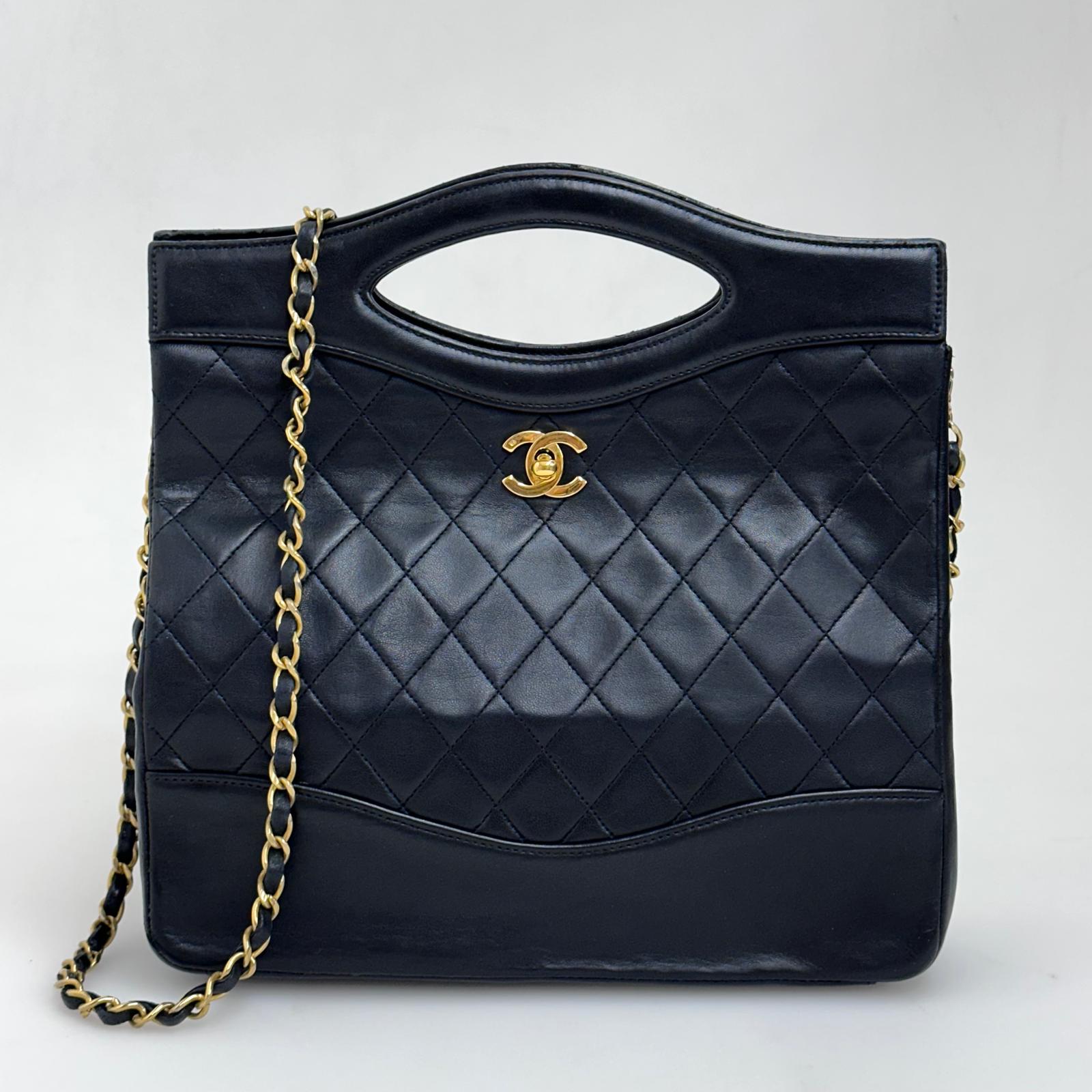 Chanel 31 Borsa Vintage Nera in Pelle Matelassé con Tracolla