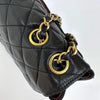 Chanel Borsa Classic Flap 25 in Pelle Nera con Finiture in Oro 24k