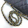 Chanel Borsa Classic Flap 25 in Pelle Nera con Finiture in Oro 24k