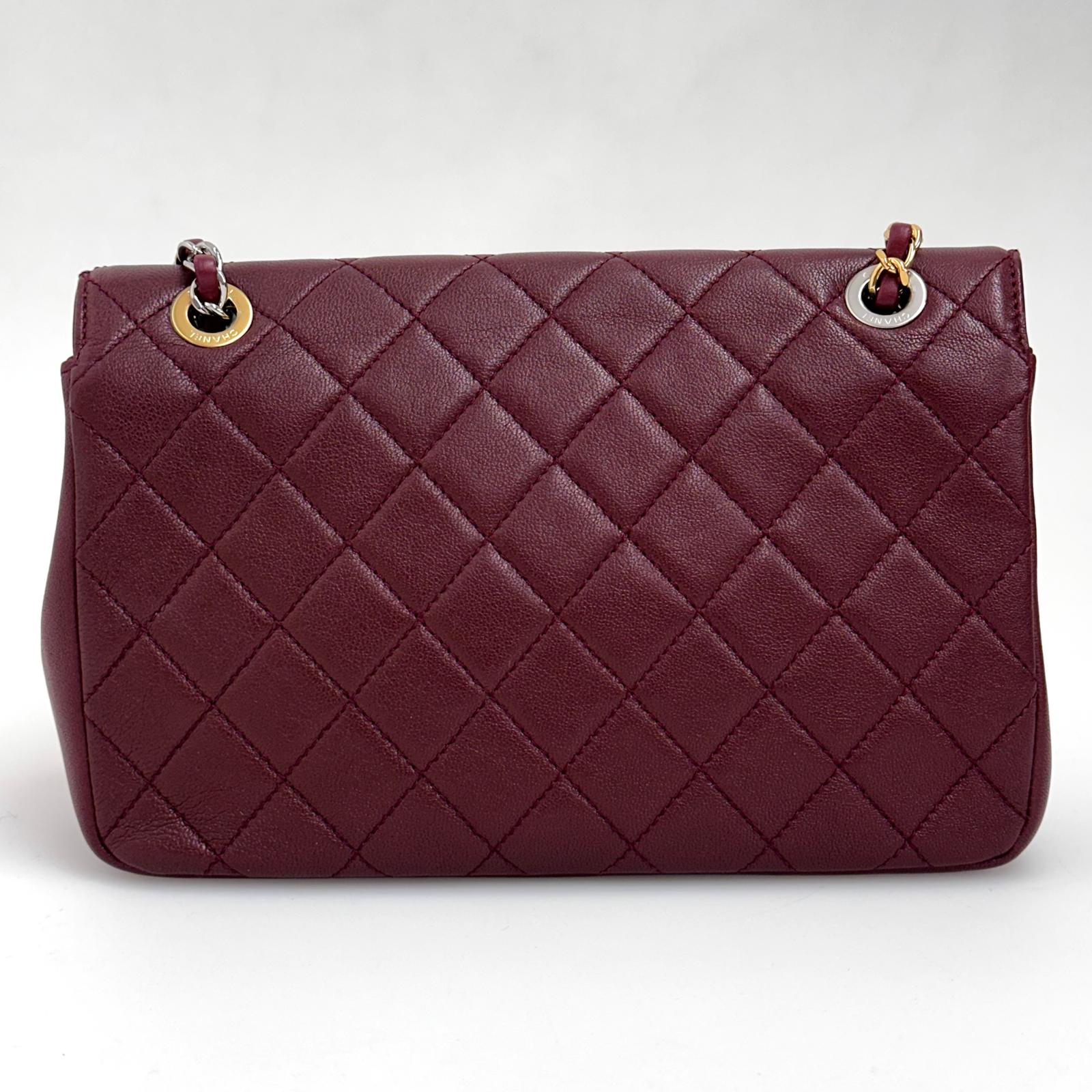 Chanel Borsa Classica Single Flap in Pelle Bordeaux con Finiture Bicolore Oro e Argento
