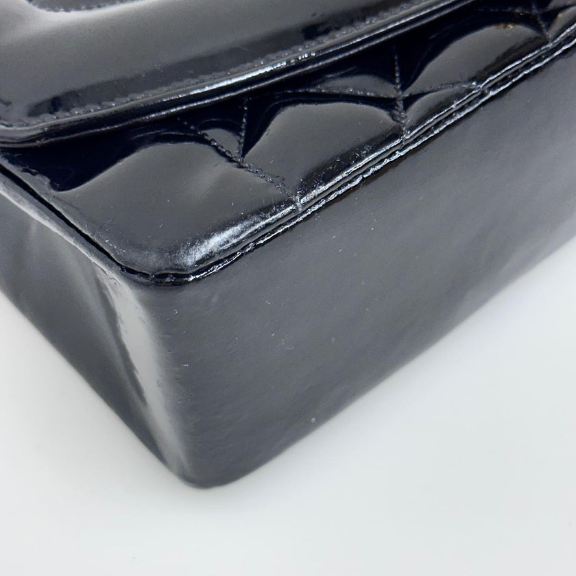 Chanel Borsa Diana Vintage in Vernice Nera Matelassé