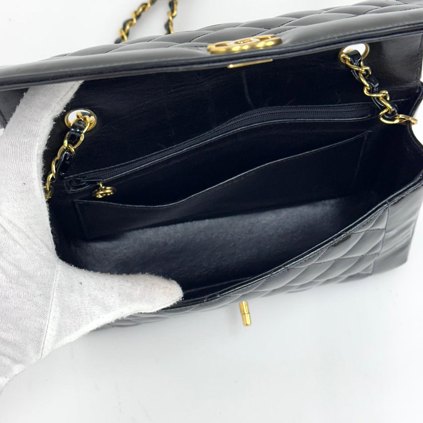 Chanel Borsa Diana Vintage in Vernice Nera Matelassé