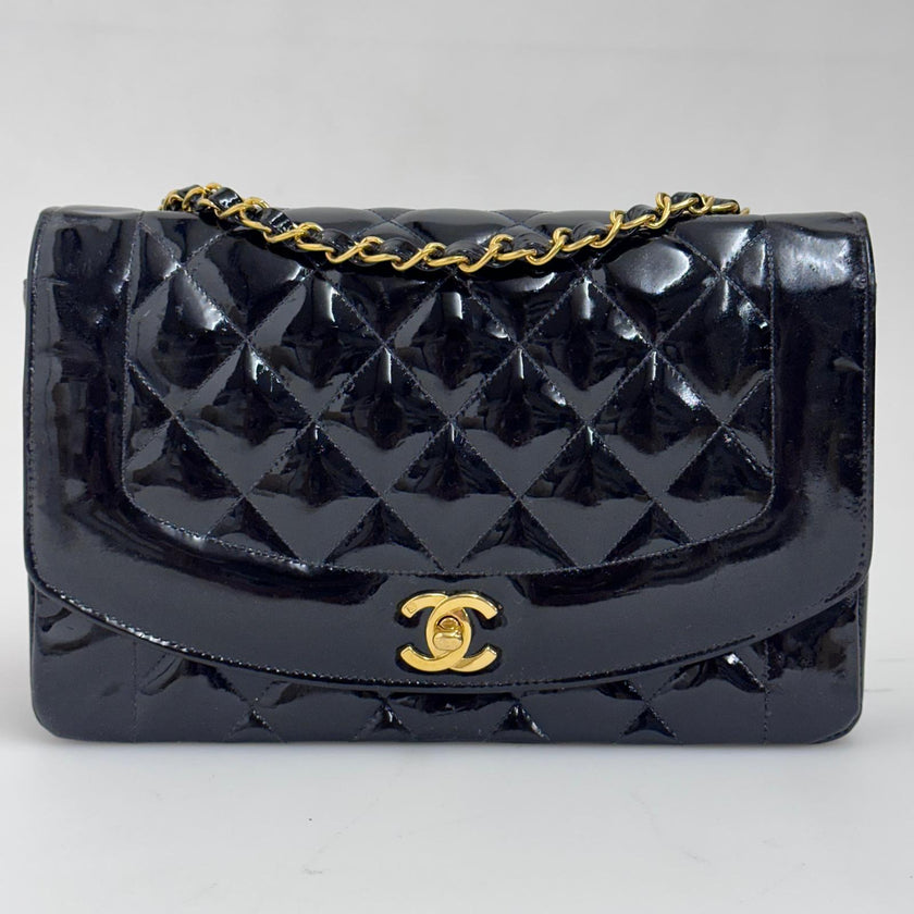 Chanel Borsa Diana Vintage in Vernice Nera Matelassé