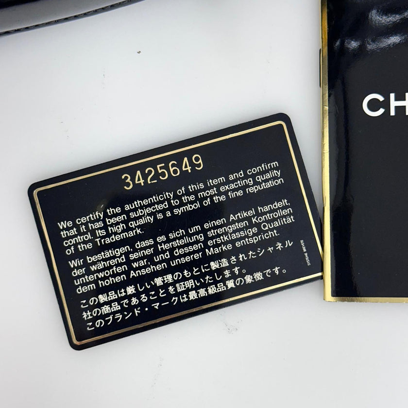 Chanel Borsa Diana Vintage in Vernice Nera Matelassé