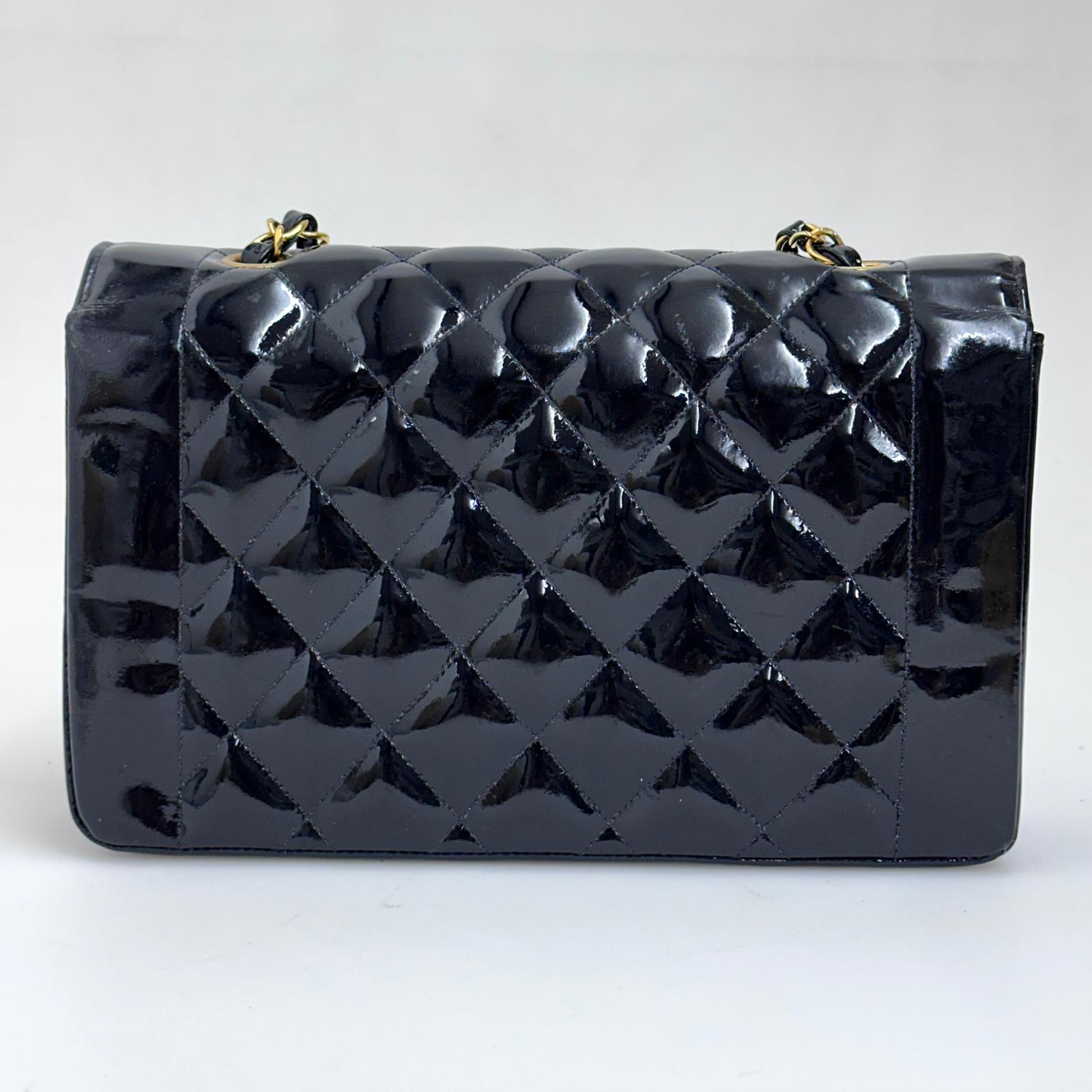 Chanel Borsa Diana Vintage in Vernice Nera Matelassé