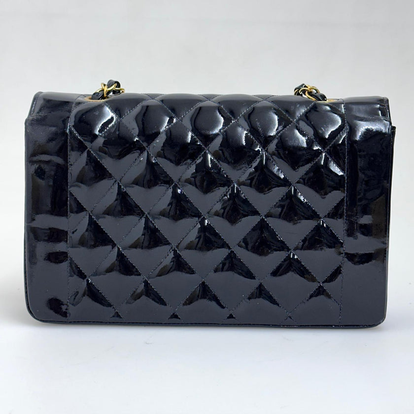 Chanel Borsa Diana Vintage in Vernice Nera Matelassé