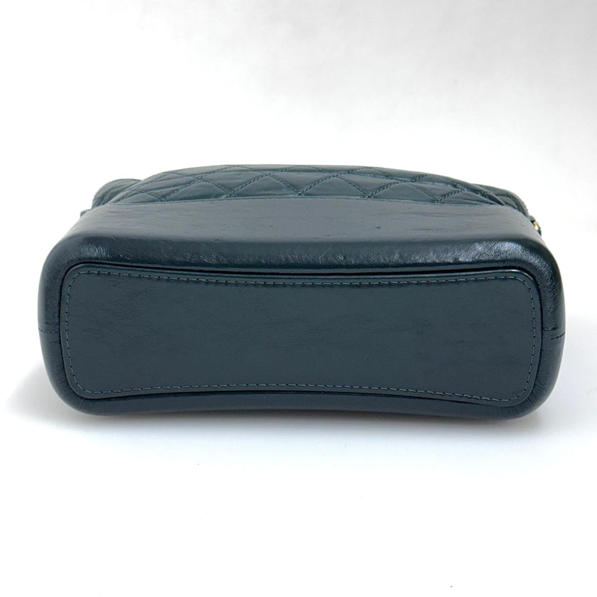 Chanel Borsa Gabrielle Media in Pelle Matelassé Verde Scuro