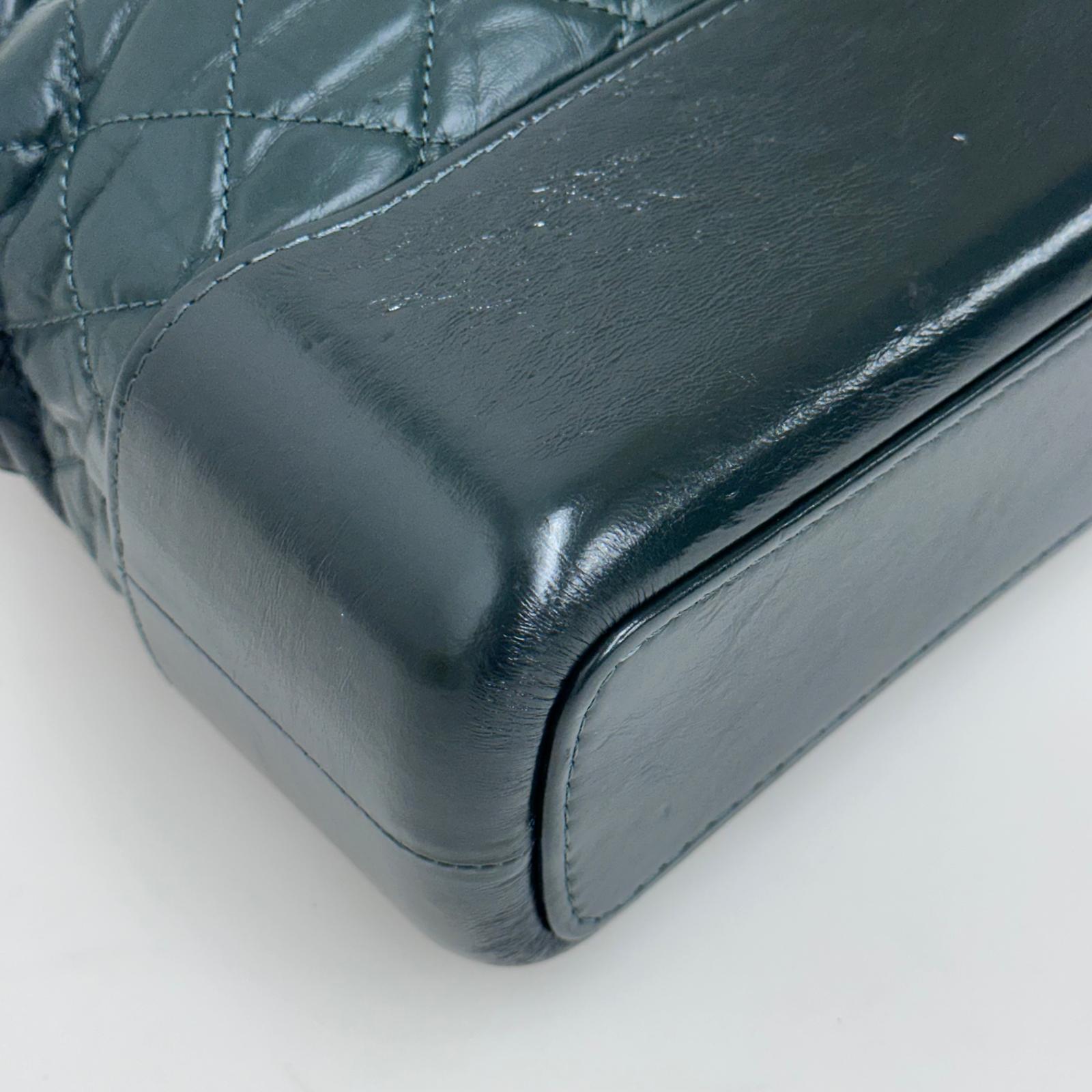 Chanel Borsa Gabrielle Media in Pelle Matelassé Verde Scuro
