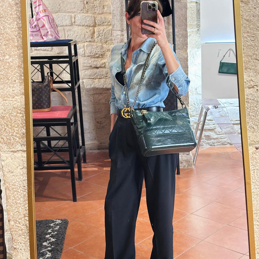 Chanel Borsa Gabrielle Media in Pelle Matelassé Verde Scuro