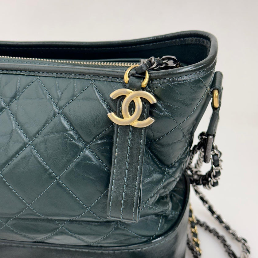 Chanel Borsa Gabrielle Media in Pelle Matelassé Verde Scuro