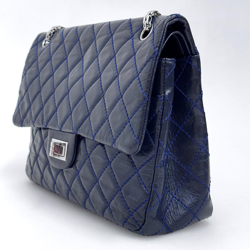 Chanel Borsa Reissue 2.55 mis. 30 in Pelle Blu Navy con Hardware Argentato