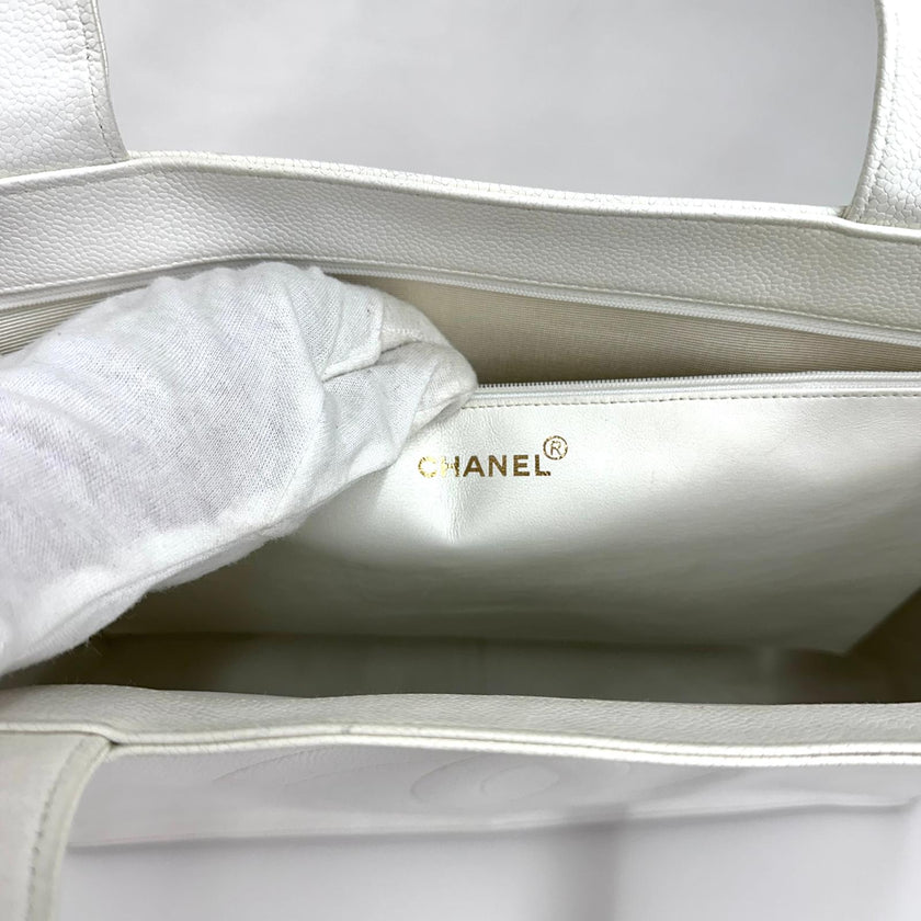 Chanel Borsa Shopping Tote CC Caviar Bianca