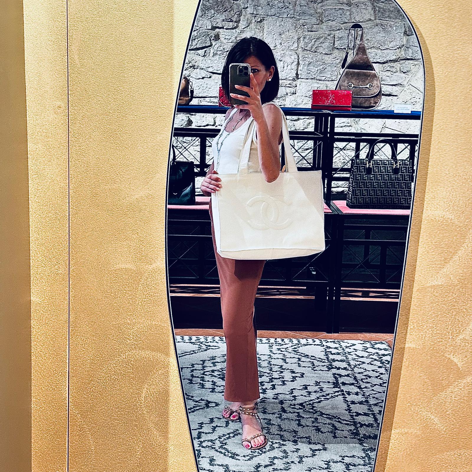 Chanel Borsa Shopping Tote CC Caviar Bianca