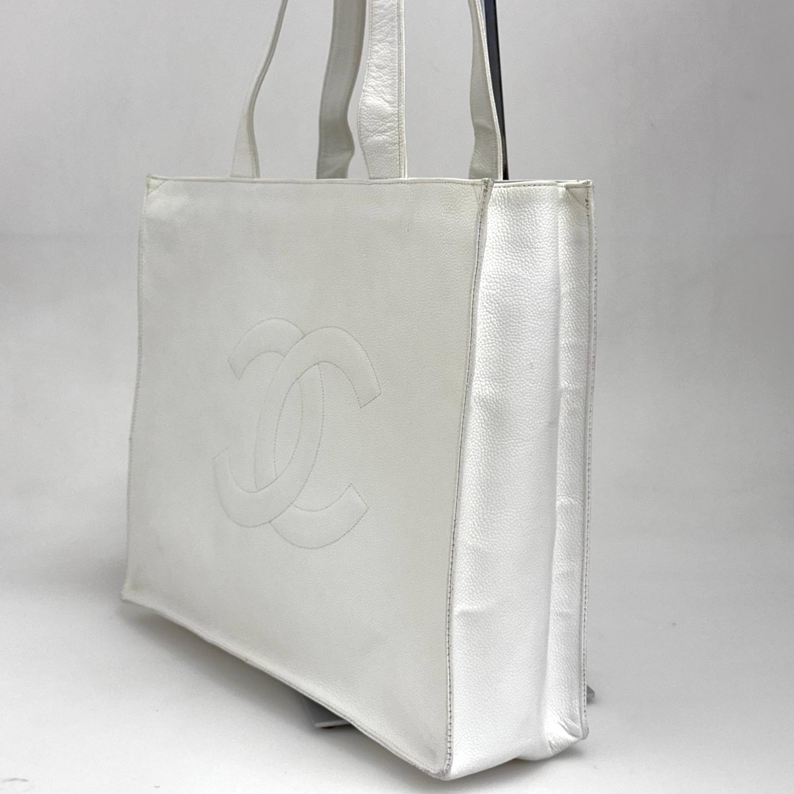 Chanel Borsa Shopping Tote CC Caviar Bianca
