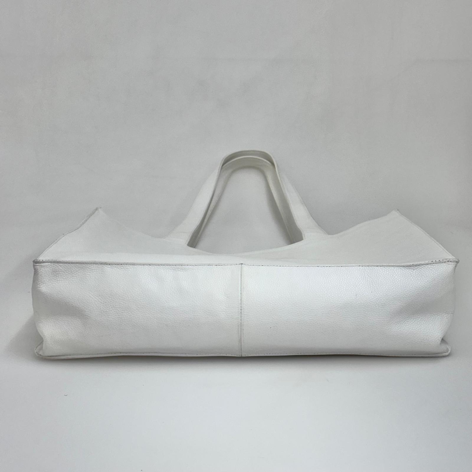 Chanel Borsa Shopping Tote CC Caviar Bianca