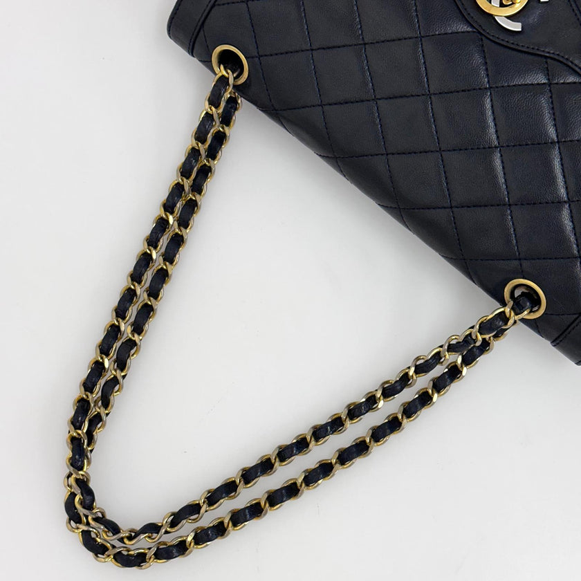 Chanel Borsa Timeless Classic Double Flap Limited Paris Vintage in pelle nera