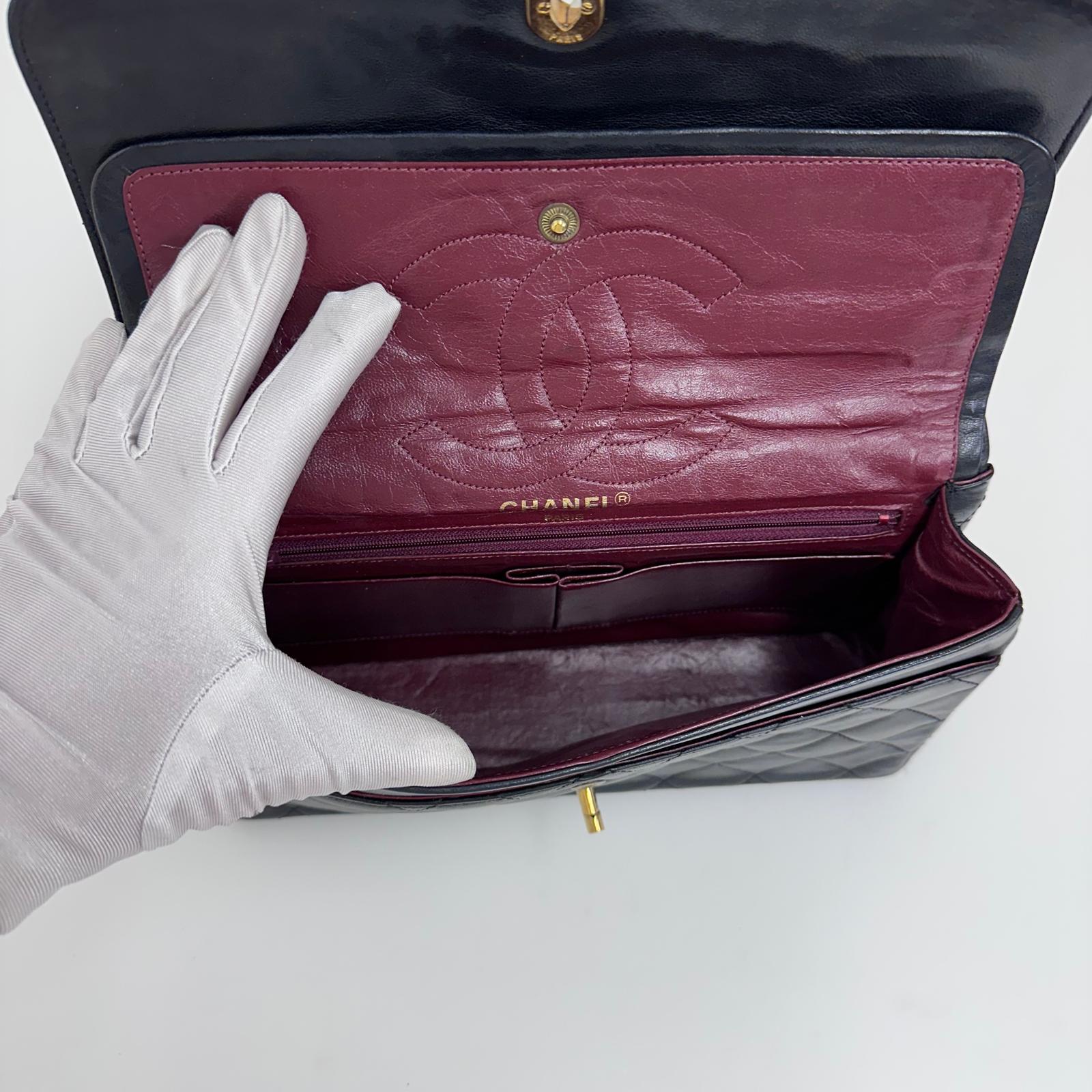 Chanel Borsa Timeless Classic Double Flap Limited Paris Vintage in pelle nera