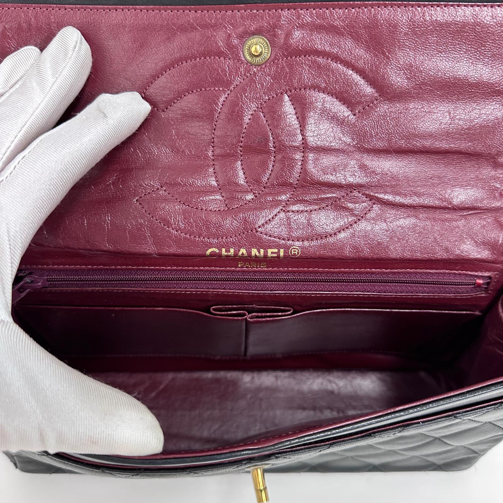 Chanel Borsa Timeless Classic Double Flap Limited Paris Vintage in pelle nera