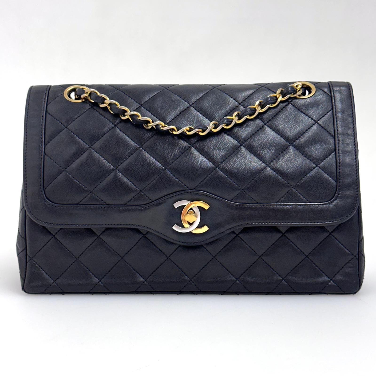 Chanel Borsa Timeless Classic Double Flap Limited Paris Vintage in pelle nera