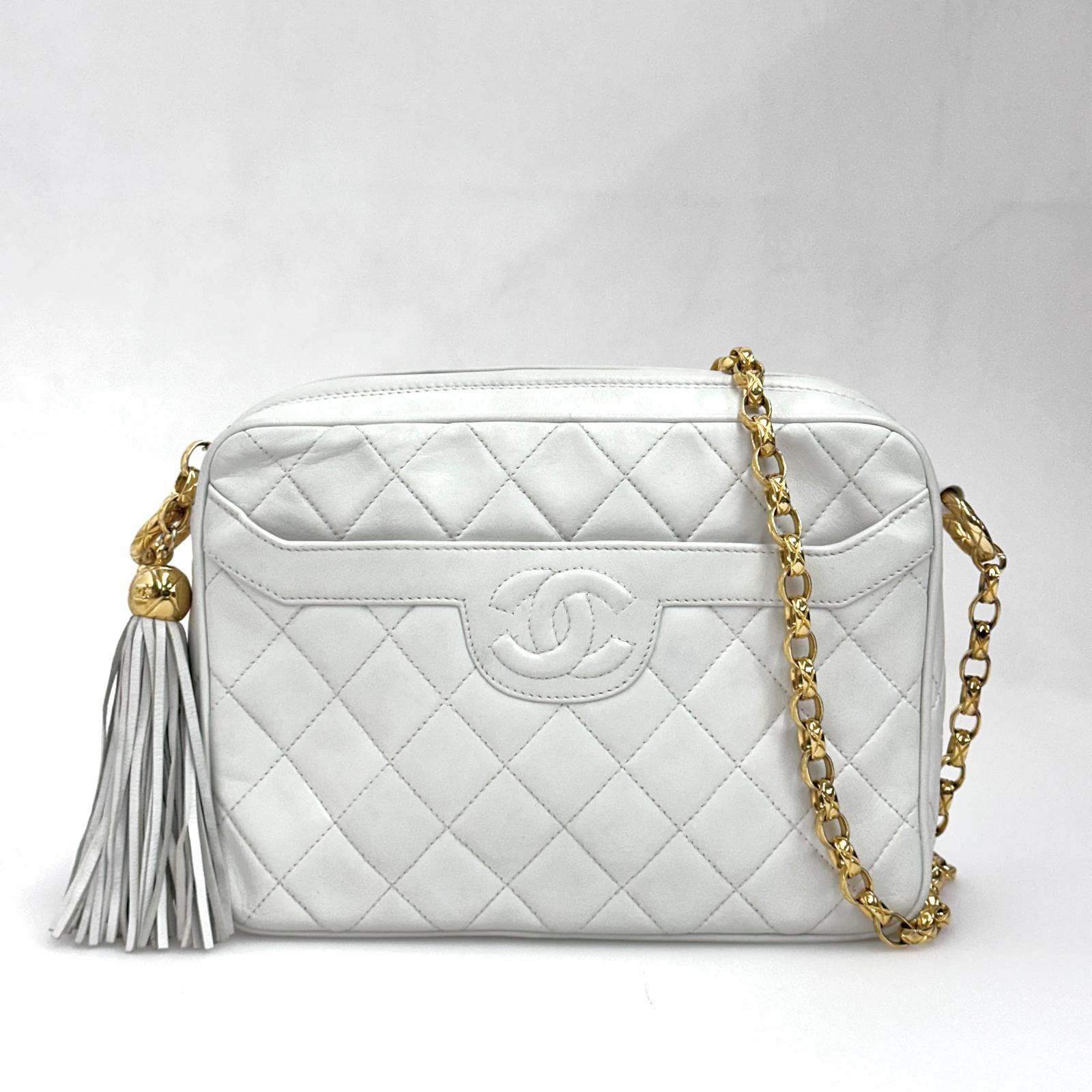 Chanel Borsa Vintage Camera Bag Bianca con Nappina