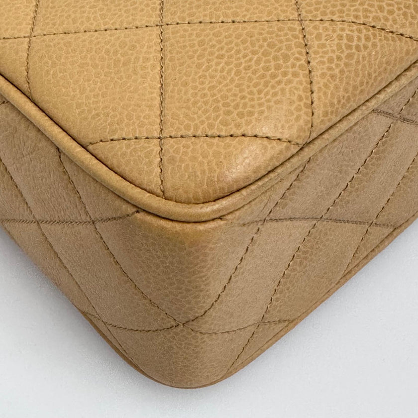 Chanel Borsa Vintage Camera Bag Caviar Beige