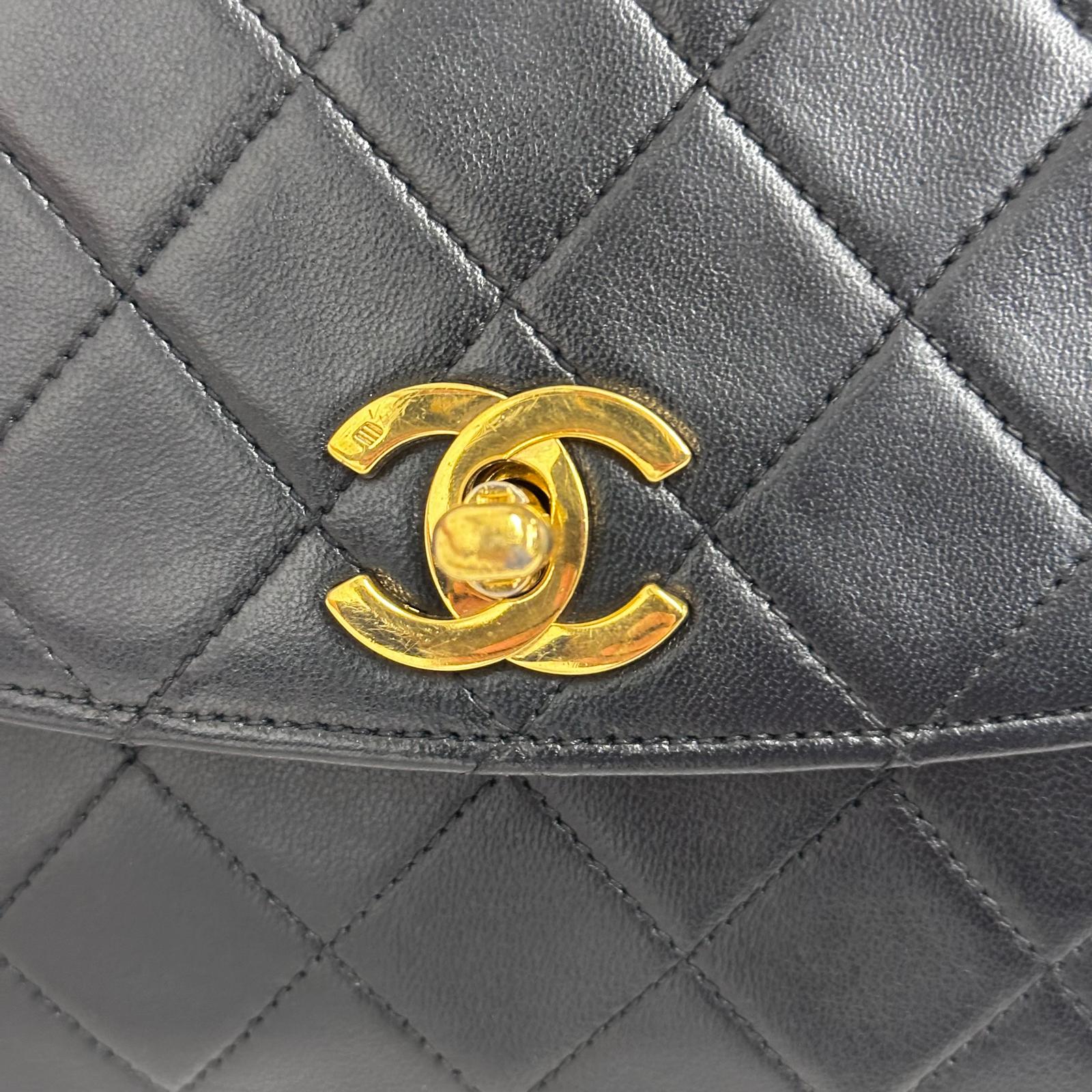 Chanel Borsa Vintage Classic Flap Dark Blue 29 cm – Patta Singola e Catena Singola