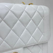 Chanel Borsa Vintage Classic Flap bianca in pelle matelassé