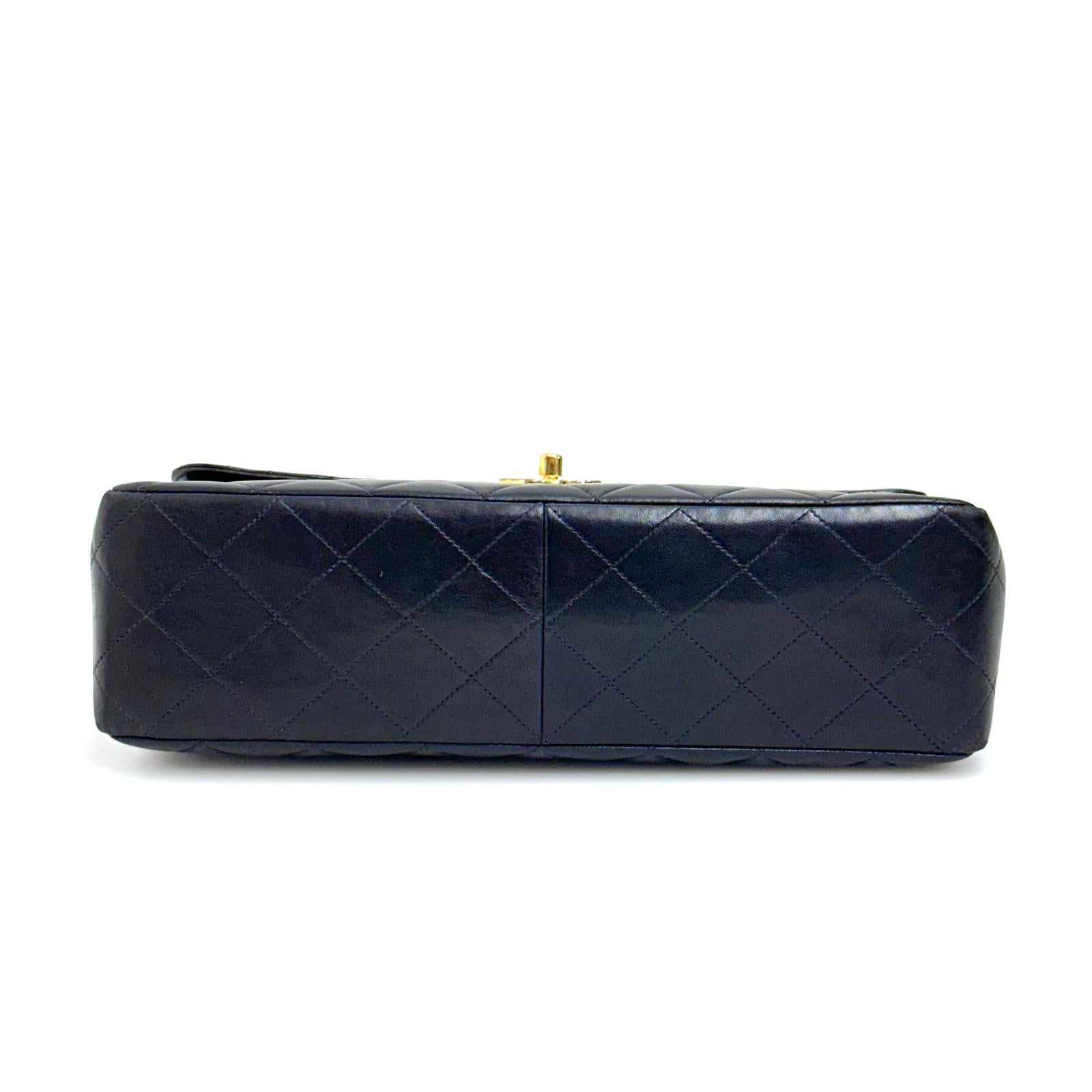 Chanel Borsa Vintage Jumbo 30 Single Flap in Agnello Nero